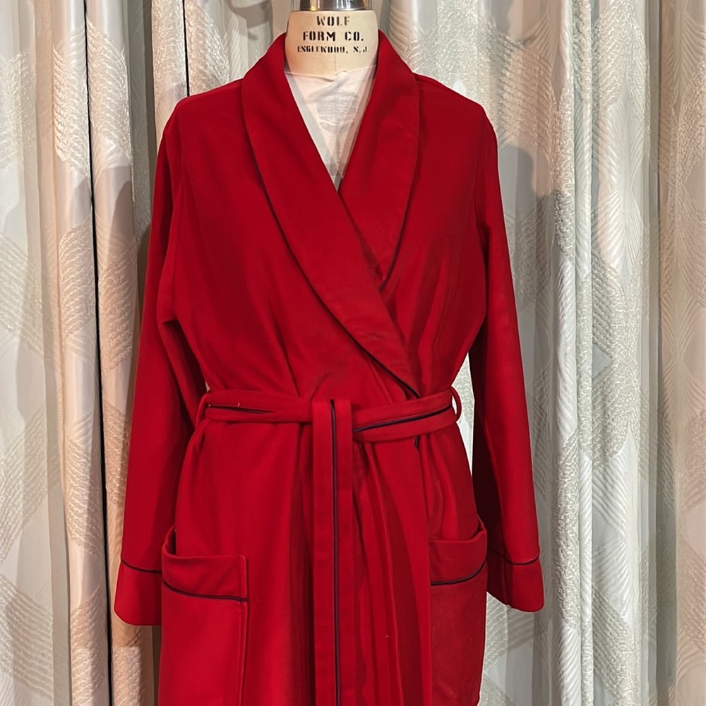 Bill Blass Robe - Picture 2 of 6